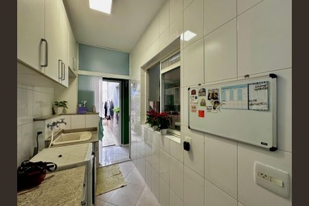 Casa de condomínio para alugar com 180m², 3 quartos e 3 vagasÁrea de Serviço