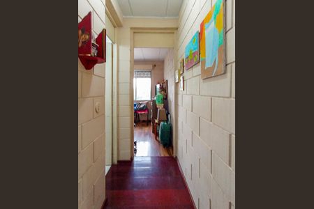 Corredor de apartamento à venda com 1 quarto, 44m² em Vila Nova, Porto Alegre