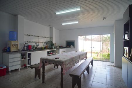 Casa para alugar com 130m², 2 quartos e 2 vagasCozinha