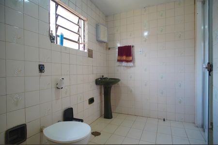 Casa para alugar com 130m², 2 quartos e 2 vagasBanheiro da Suíte 1