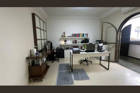 Casa à venda com 700m², 4 quartos e 4 vagas Casa à venda com 700m², 4 quartos e 4 vagasSuíte 2