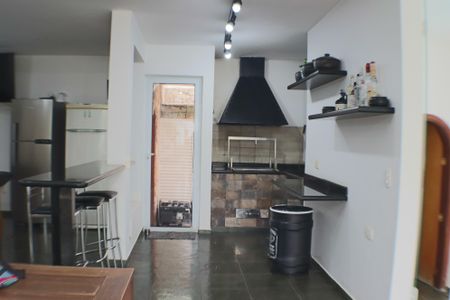 Casa à venda com 700m², 4 quartos e 4 vagas Casa à venda com 700m², 4 quartos e 4 vagasChurrasqueira