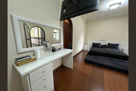 Casa à venda com 700m², 4 quartos e 4 vagas Casa à venda com 700m², 4 quartos e 4 vagasSuíte 3