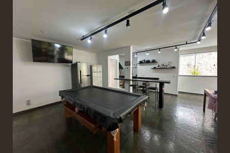 Casa à venda com 700m², 4 quartos e 4 vagas Casa à venda com 700m², 4 quartos e 4 vagasChurrasqueira