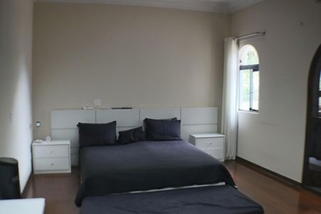 Casa à venda com 700m², 4 quartos e 4 vagas Casa à venda com 700m², 4 quartos e 4 vagasSuíte 3