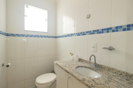 Casa à venda com 96m², 2 quartos e 1 vagaBanheiro Social