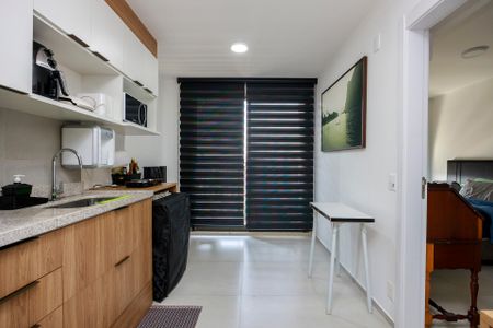 Sala/Cozinha de apartamento para alugar com 1 quarto, 33m² em Campo Belo, São Paulo