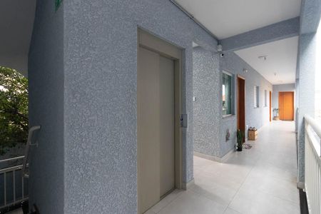Apartamento à venda com 36m², 2 quartos e sem vagaElevador