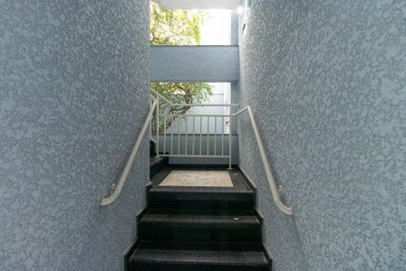 Apartamento à venda com 36m², 2 quartos e sem vagaEscada