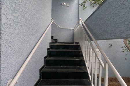 Apartamento à venda com 36m², 2 quartos e sem vagaEscada