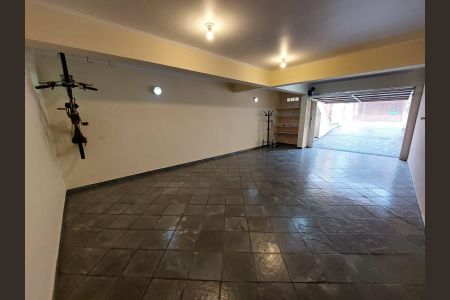 Casa à venda com 3 quartos, 202m² em Vila Floresta, Santo André