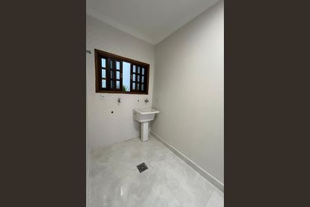 Casa à venda com 210m², 3 quartos e 4 vagas