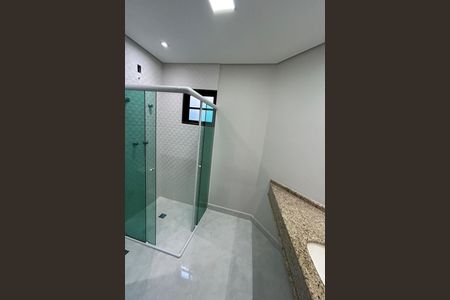 Casa à venda com 3 quartos, 210m² em Parque das Nações, Santo André