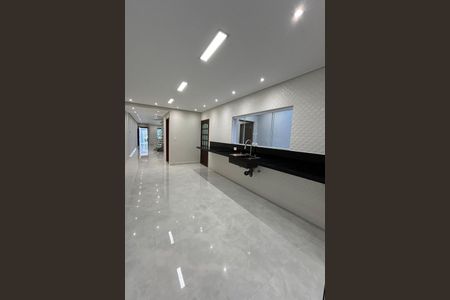 Casa à venda com 210m², 3 quartos e 4 vagas