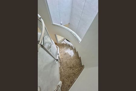 Casa à venda com 210m², 3 quartos e 4 vagas