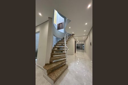 Casa à venda com 210m², 3 quartos e 4 vagas