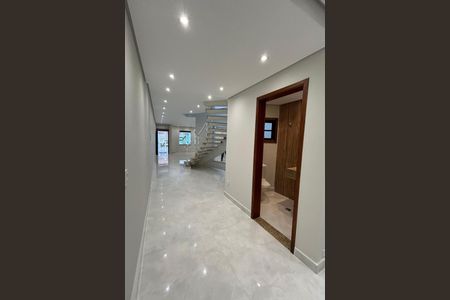 Casa à venda com 210m², 3 quartos e 4 vagas