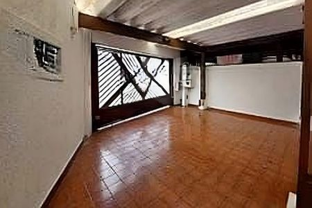 Casa à venda com 5 quartos, 199m² em Centro, Diadema