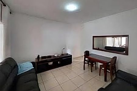 Casa à venda com 5 quartos, 199m² em Centro, Diadema