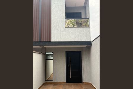 Casa à venda com 147m², 3 quartos e 2 vagas