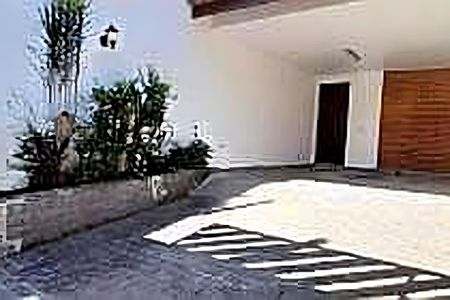 Casa à venda com 185m², 3 quartos e 3 vagas