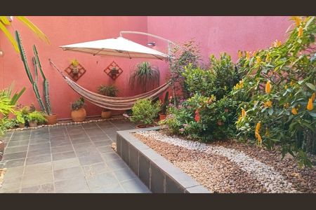 Casa à venda com 237m², 3 quartos e 4 vagas