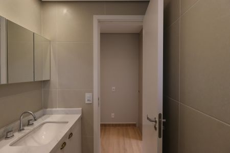 Apartamento à venda com 86m², 2 quartos e 2 vagasBanheiro da Suíte