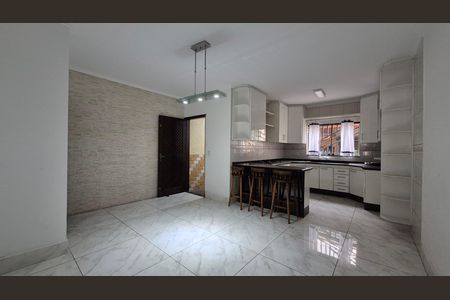 Casa à venda com 163m², 3 quartos e 4 vagas Casa à venda com 163m², 3 quartos e 4 vagasCozinha