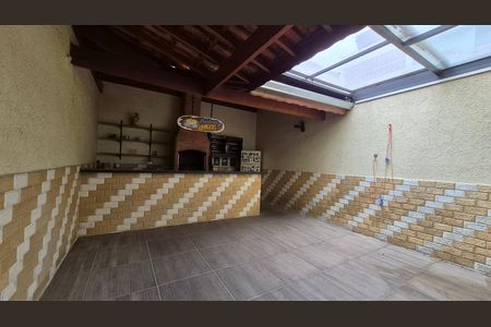 Casa à venda com 163m², 3 quartos e 4 vagas Casa à venda com 163m², 3 quartos e 4 vagasArea externa