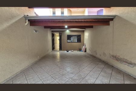 Casa à venda com 163m², 3 quartos e 4 vagas Casa à venda com 163m², 3 quartos e 4 vagasGaragem