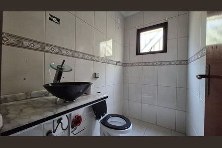 Casa à venda com 163m², 3 quartos e 4 vagas Casa à venda com 163m², 3 quartos e 4 vagasBanheiro