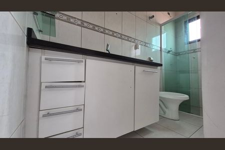 Casa à venda com 163m², 3 quartos e 4 vagas Casa à venda com 163m², 3 quartos e 4 vagasBanheiro da suíte 2