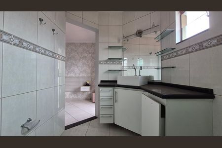 Casa à venda com 163m², 3 quartos e 4 vagas Casa à venda com 163m², 3 quartos e 4 vagasBanheiro da suíte 3