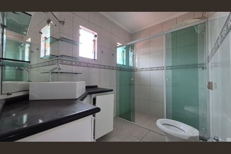 Casa à venda com 163m², 3 quartos e 4 vagas Casa à venda com 163m², 3 quartos e 4 vagasBanheiro da suíte 3