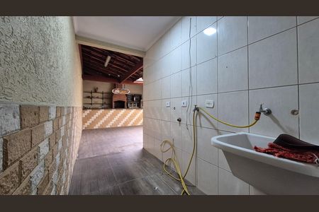Casa à venda com 163m², 3 quartos e 4 vagas Casa à venda com 163m², 3 quartos e 4 vagasLavanderia