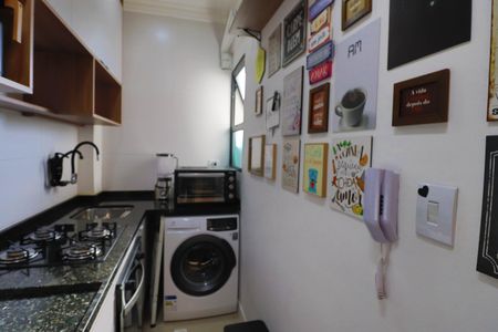 Apartamento à venda com 46m², 2 quartos e 1 vagaCozinha e Área de Serviço