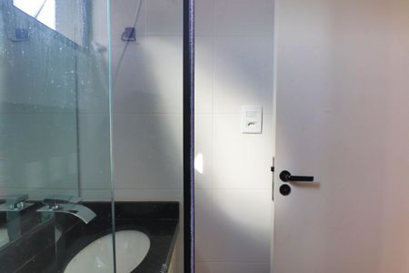 Apartamento à venda com 46m², 2 quartos e 1 vagaBanheiro 