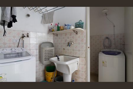 Casa à venda com 135m², 3 quartos e 2 vagas Casa à venda com 135m², 3 quartos e 2 vagasÁrea de Serviço