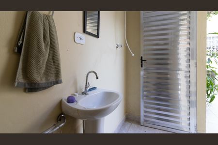 Casa à venda com 135m², 3 quartos e 2 vagas Casa à venda com 135m², 3 quartos e 2 vagasBanheiro de Serviço 2