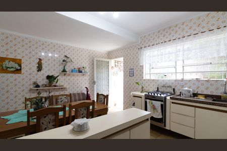 Casa à venda com 135m², 3 quartos e 2 vagas Casa à venda com 135m², 3 quartos e 2 vagasCozinha