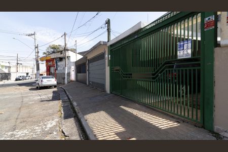 Casa à venda com 135m², 3 quartos e 2 vagas Casa à venda com 135m², 3 quartos e 2 vagasFachada