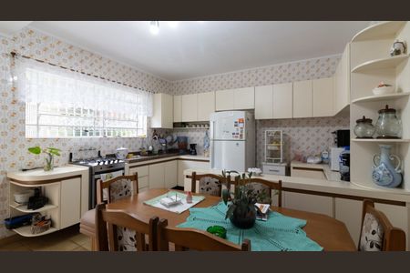 Casa à venda com 135m², 3 quartos e 2 vagas Casa à venda com 135m², 3 quartos e 2 vagasCozinha