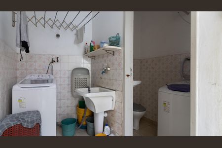 Casa à venda com 135m², 3 quartos e 2 vagas Casa à venda com 135m², 3 quartos e 2 vagasÁrea de Serviço