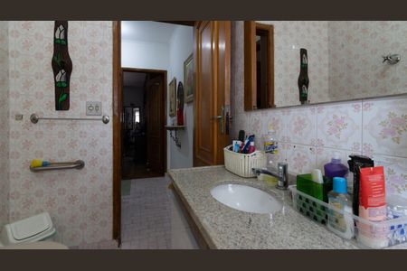 Casa à venda com 135m², 3 quartos e 2 vagas Casa à venda com 135m², 3 quartos e 2 vagasBanheiro