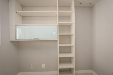 Apartamento à venda com 83m², 3 quartos e 2 vagasQuarto 2