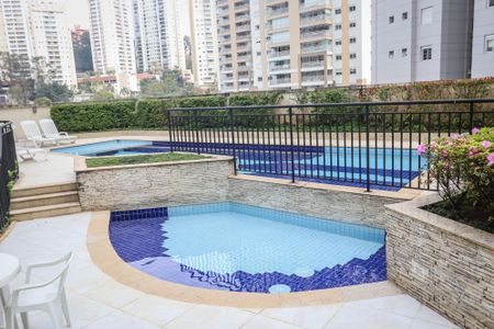 Apartamento à venda com 83m², 3 quartos e 2 vagasÁrea comum - Piscina