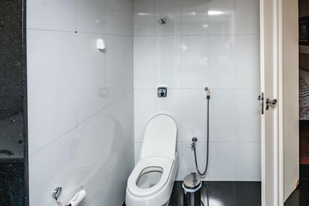 Casa à venda com 1450m², 3 quartos e 5 vagas Casa à venda com 1450m², 3 quartos e 5 vagasBanheiro da Suíte 1