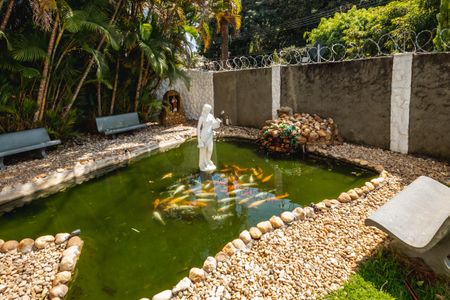 Casa à venda com 1450m², 3 quartos e 5 vagas Casa à venda com 1450m², 3 quartos e 5 vagasJardim