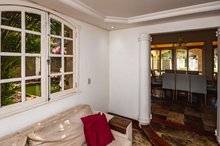 Casa à venda com 1450m², 3 quartos e 5 vagas Casa à venda com 1450m², 3 quartos e 5 vagasSala