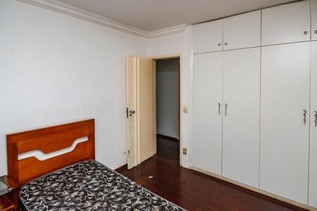 Casa à venda com 1450m², 3 quartos e 5 vagas Casa à venda com 1450m², 3 quartos e 5 vagasSuíte 2